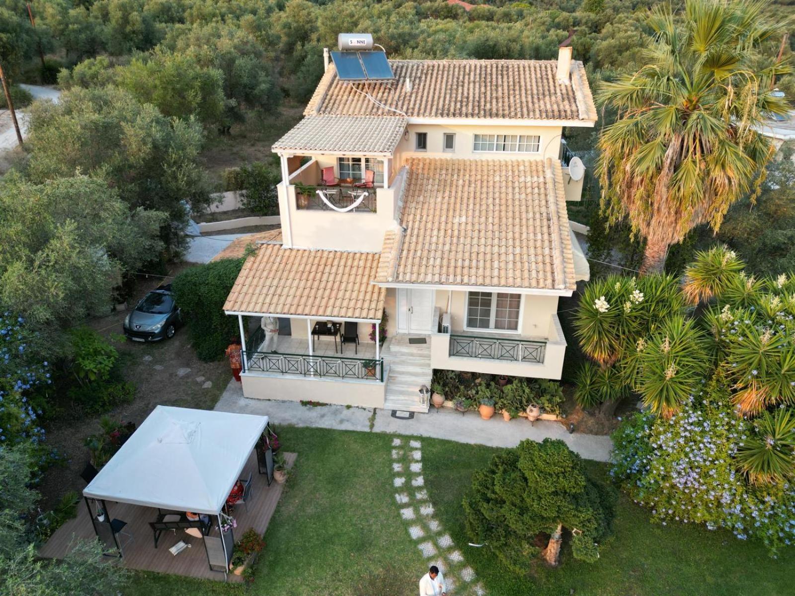 פלטאריה Sunny Garden Villa מראה חיצוני תמונה
