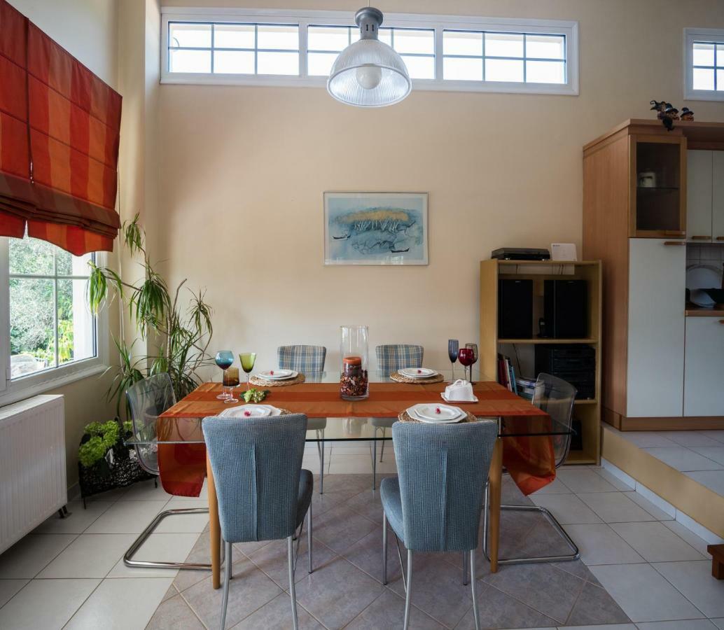פלטאריה Sunny Garden Villa מראה חיצוני תמונה